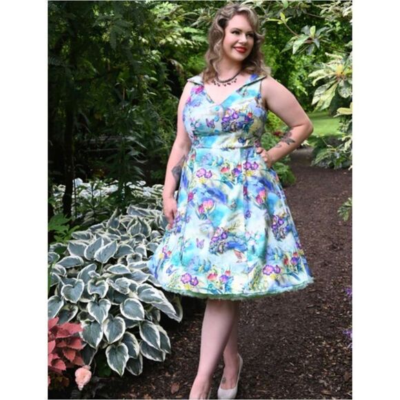 Cherry Velvet pinup dress - Picture 15 of 15